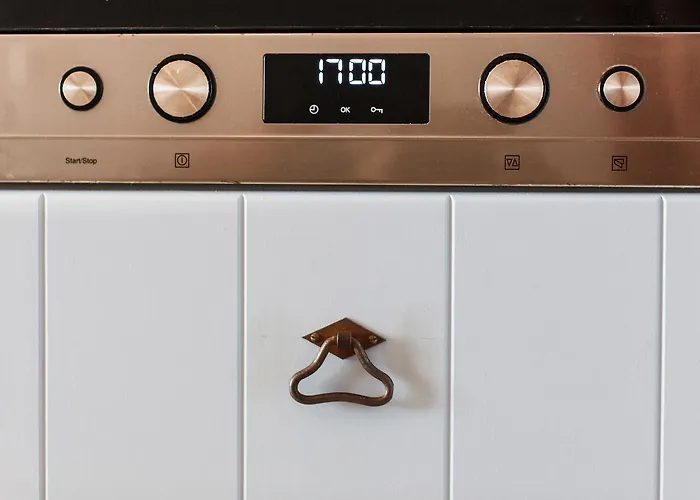 아파트 Vathisthea *